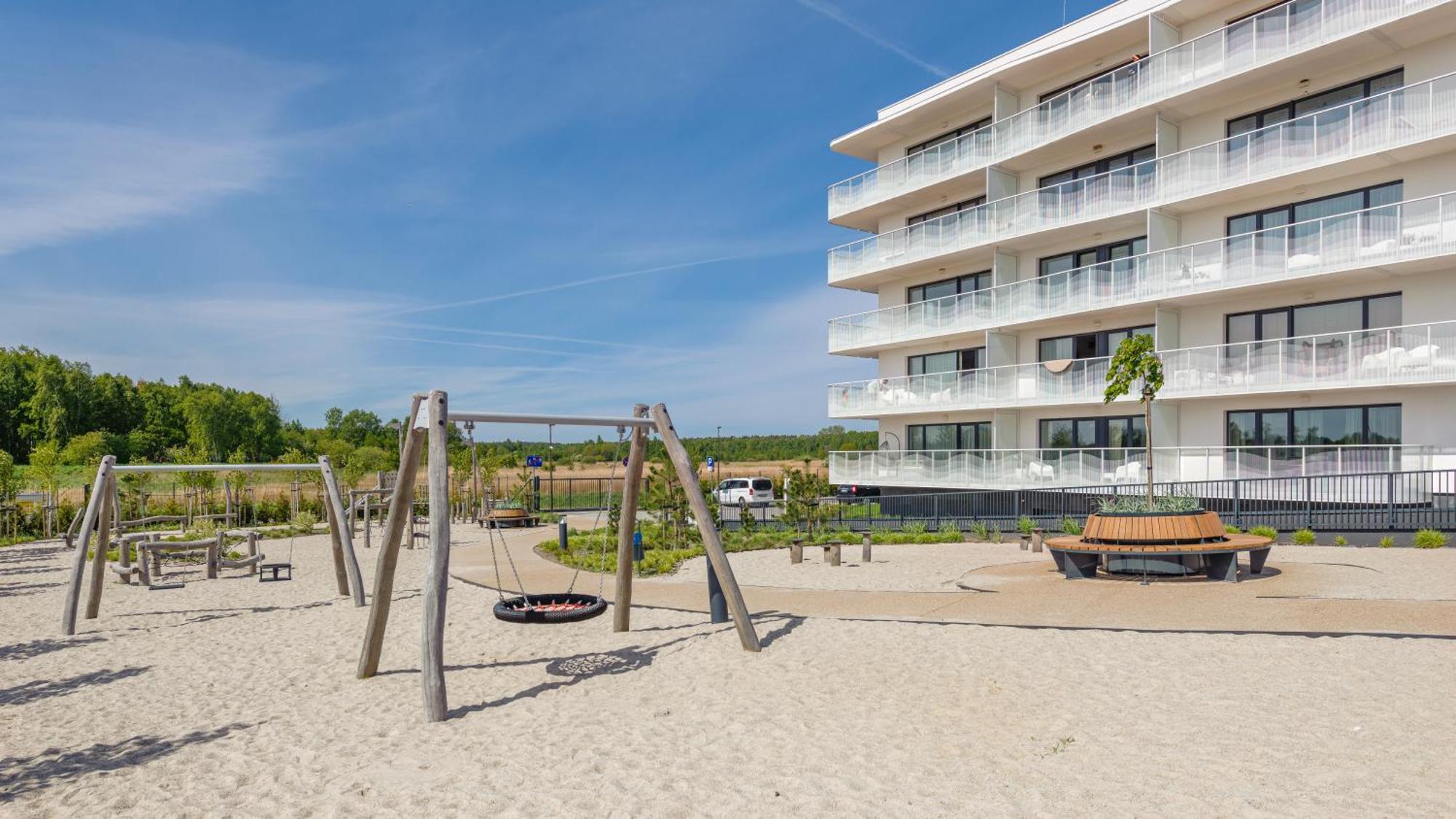 Apartament Lux Tukan B004, Polanki Aqua - Holiday City Kołobrzeg Exteriör bild