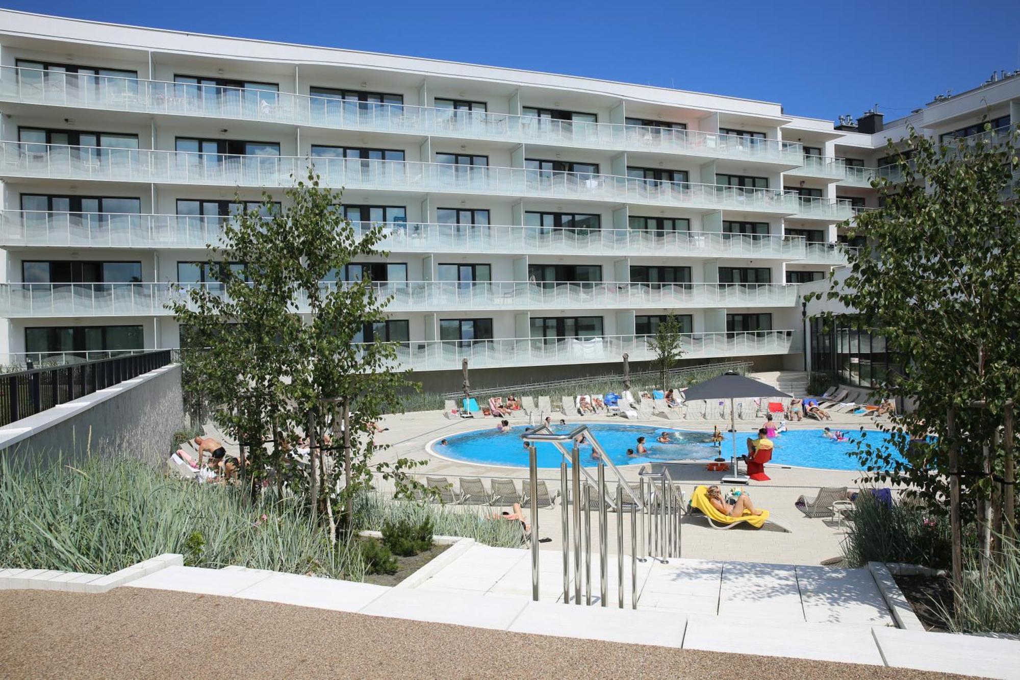 Apartament Lux Tukan B004, Polanki Aqua - Holiday City Kołobrzeg Exteriör bild